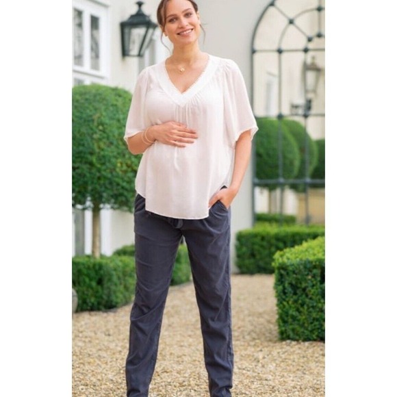 Seraphine White Boho Chic Maternity Blouse Top Size 6 Flowy Oversized V Neck NWT - Picture 16 of 16